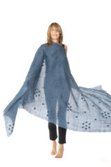 LINEN EMBROIDERED COLABA DAISY CHAIN SHAWL IN SLATE 100% LINEN, HAND EMBROIDERED