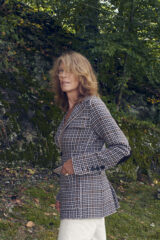 2025 PLAID HACKING JACKET IN PEPPERCORN, ANIMA, PETAL & BLACKWOOD 100% CASHMERE
